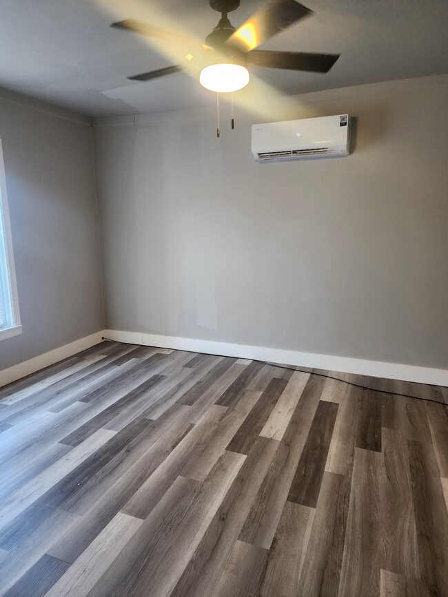 Photo - 2402 E Randolph Ave