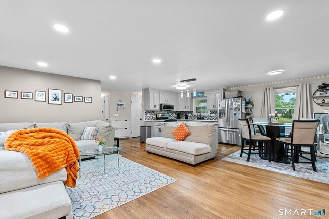 Photo - 128 Forest Dr