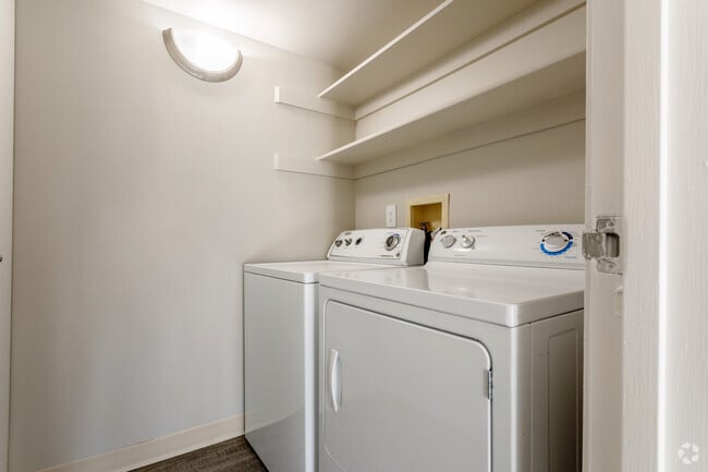 1HAB, 1BA - 737 ft² - Whispering Hills