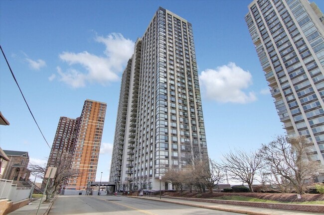 Building Photo - 200 Old Palisade Rd Unit PH 4/5