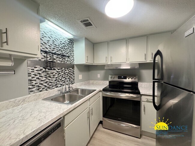 Photo - Waterfront 2 Bedroom Condo in Fountainhead!