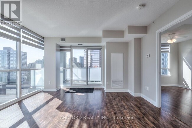 Photo - 5740 Yonge St Unit 1409