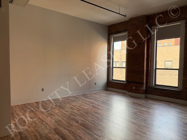Building Photo - 155 St Paul St Unit 011 Series Rental