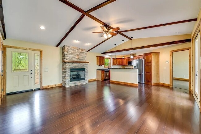 Photo - 651 Chalk Hill Rd