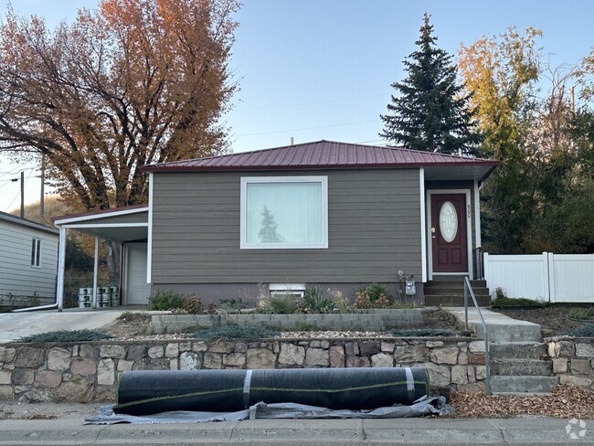 Building Photo - 800 6th St Rental