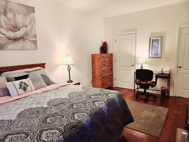 Photo - Room in House on Kestrel Cir