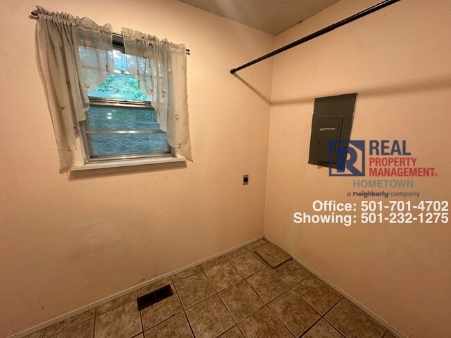 Photo - 110 Robinwood St