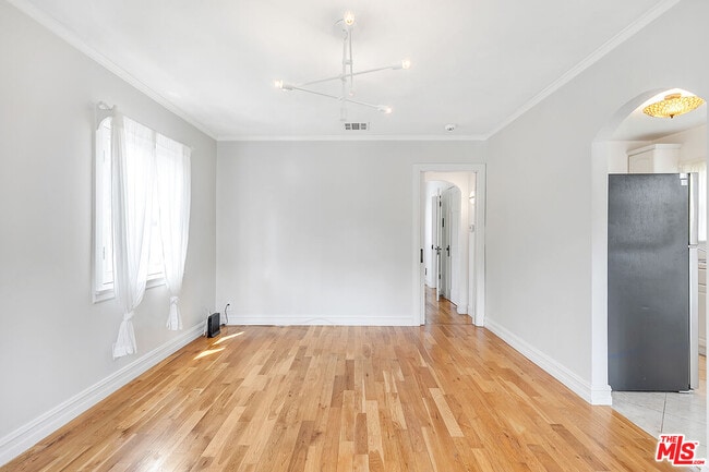 Photo - 1725 Morton Ave