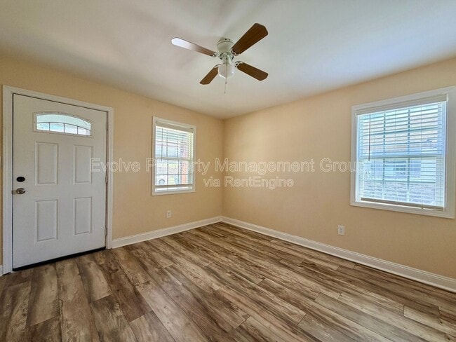 Photo - 679 Harrell St