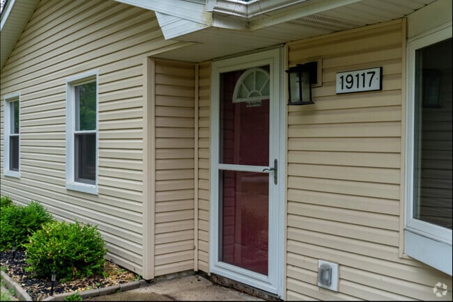 Building Photo - 19117 Jacquie Ave Rental
