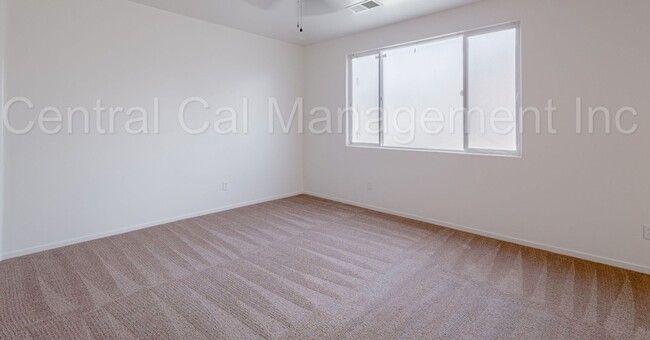 Photo - 3 Bedroom/2 Bath home located in the Desired Northwest - $2395 per Month!