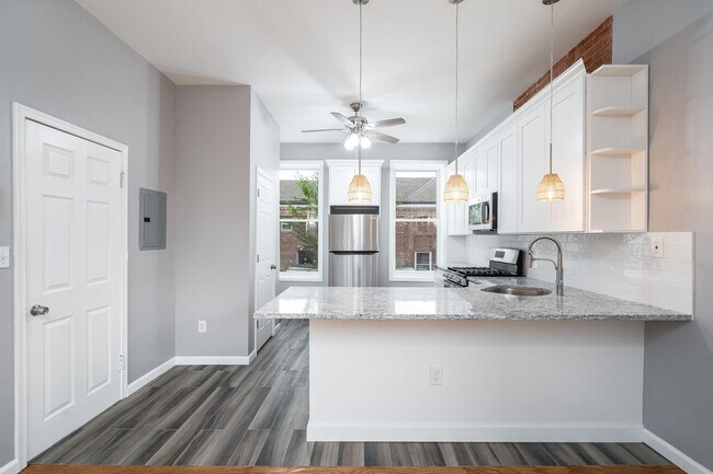 Photo - 282 Whiton St Unit 2