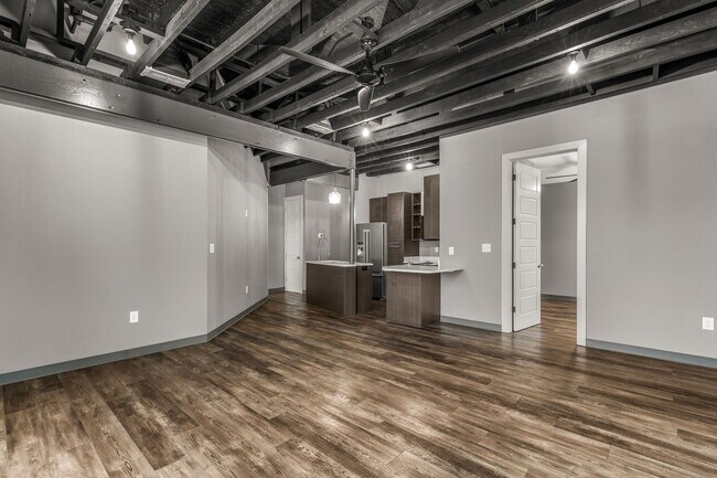 Photo - 901 9th St Unit LOFT D