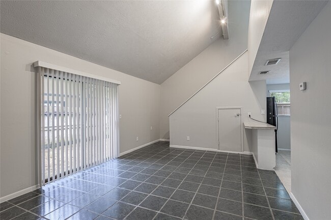 Photo - 26620 Primrose Ct