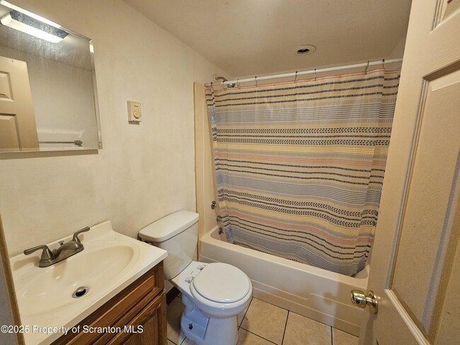 Photo - 14 Kulp Ave