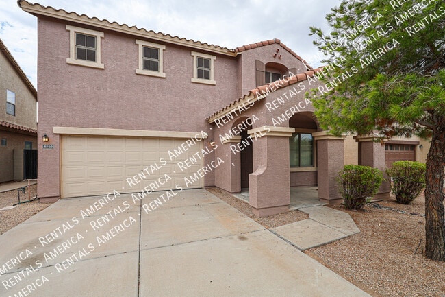 4563 E Oxford Ln