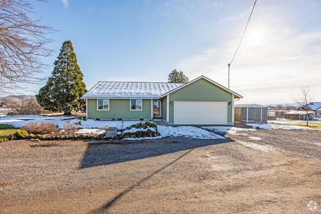 Building Photo - 6937 Lakeview Dr Rental