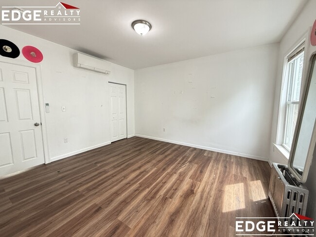 Photo - 81 Alder St