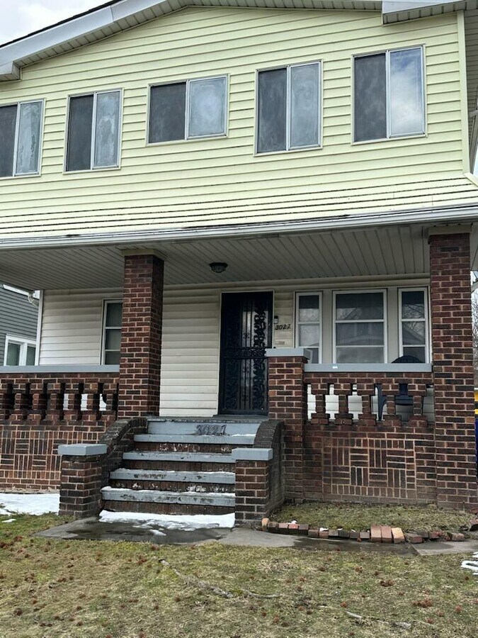 Photo - 3027 E 126th St