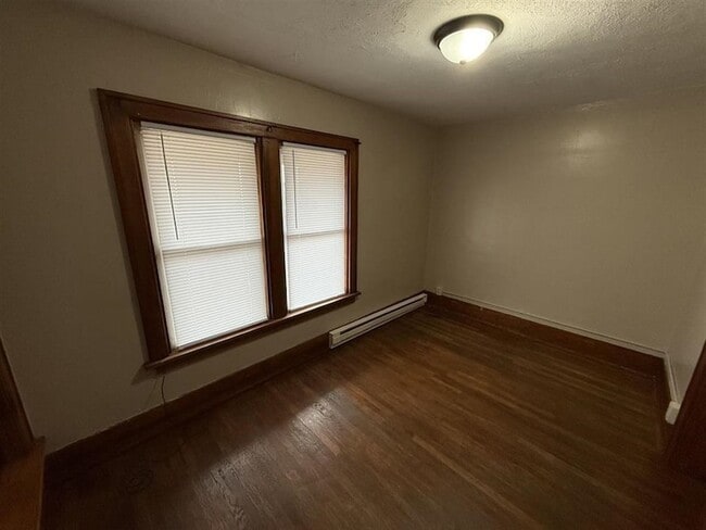 Photo - 10 Howard Pl