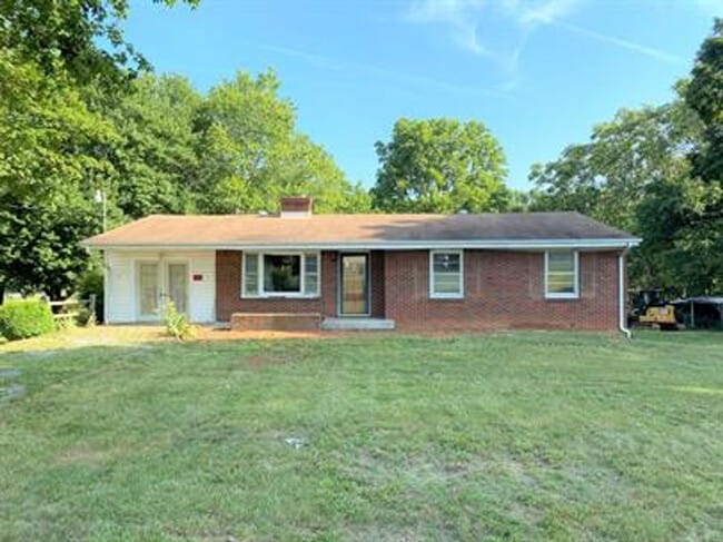 Building Photo - 3 Bedroom Home in Campbell County