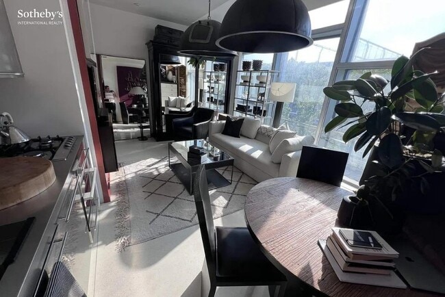 Photo - 100 100 Eleventh Avenue Unit 3B