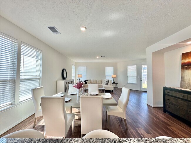 Photo - 2034 Domeniko Dr