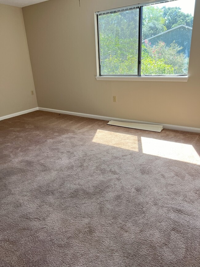 Photo - 118 Opp Blvd NE