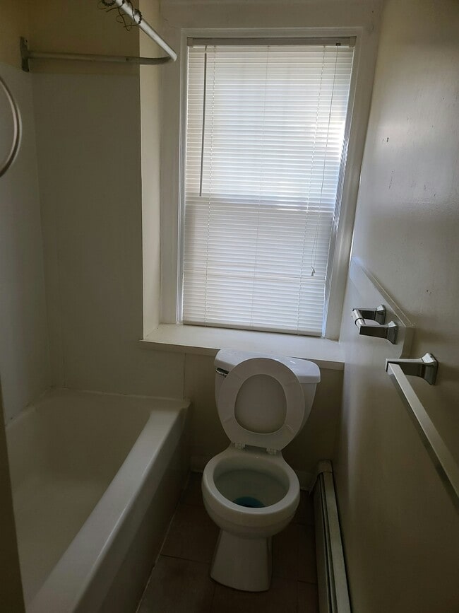 31 Moore St Unit 1St Floor