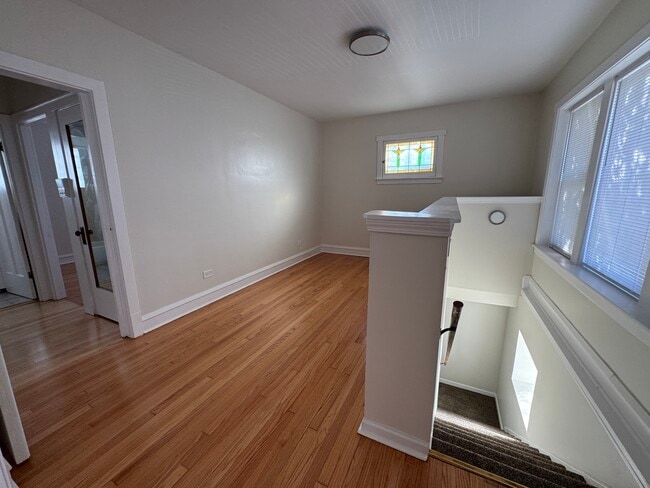 Photo - 3349 N Laramie Ave Unidad 1S