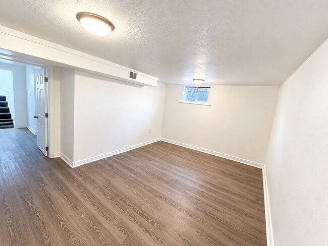 235 International Ave Unit Basement
