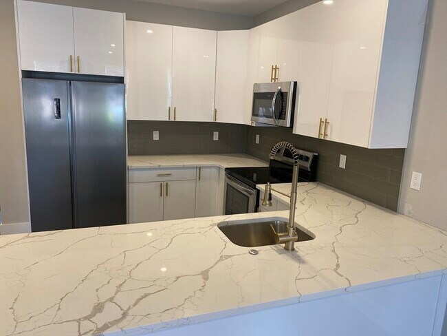 Photo - 32 Norwood St Unit 5