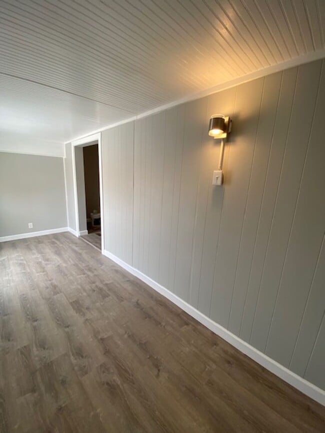 Photo - 408 W Clay St