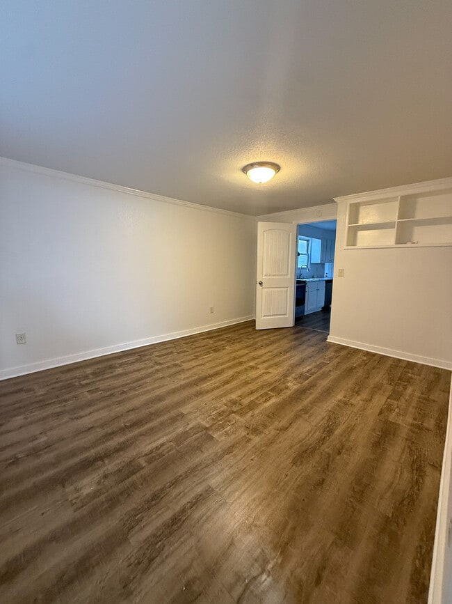 Photo - 517 Woodward Ave