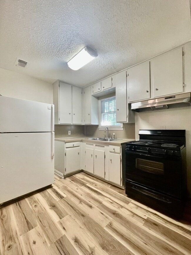 619 Barbara Dr