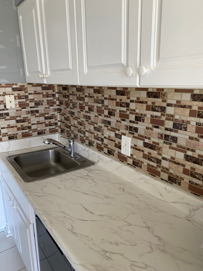 Photo - 16 S Van Dorn St