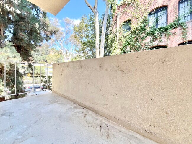 Photo - 1784 N. Sycamore Ave. Los Angeles, CA 90028 Unit 207