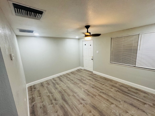Building Photo - 314 7th Ave NE Rental