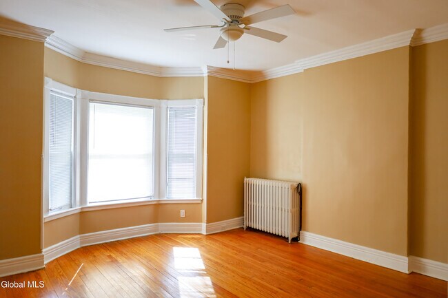 Photo - 475 Hamilton St Unit 2