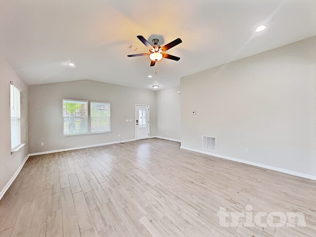 Photo - 606 Northside Dr S