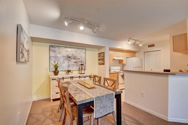 Photo - 703 Villa Cir Unit 703