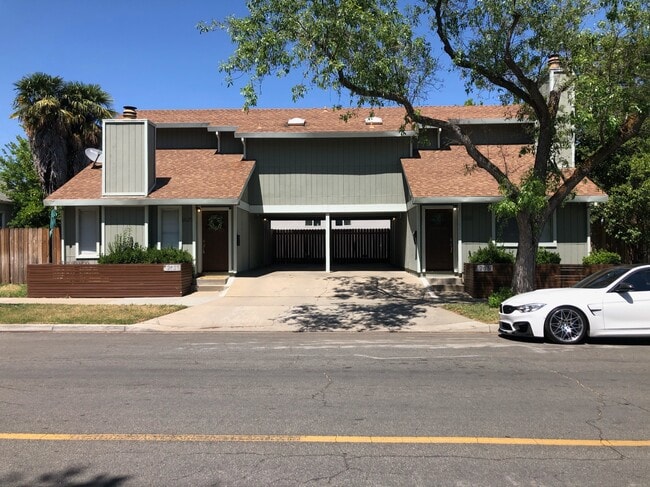 Building Photo - 2631-2631 V St