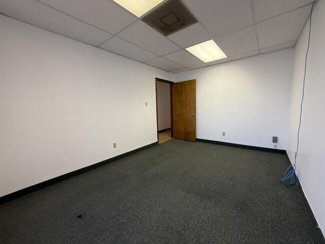 Photo - 4323 Division Street