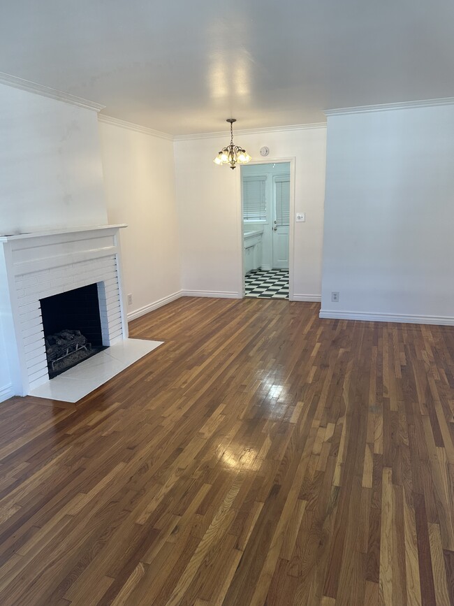 Sala de estar - 933 W Huntington Dr