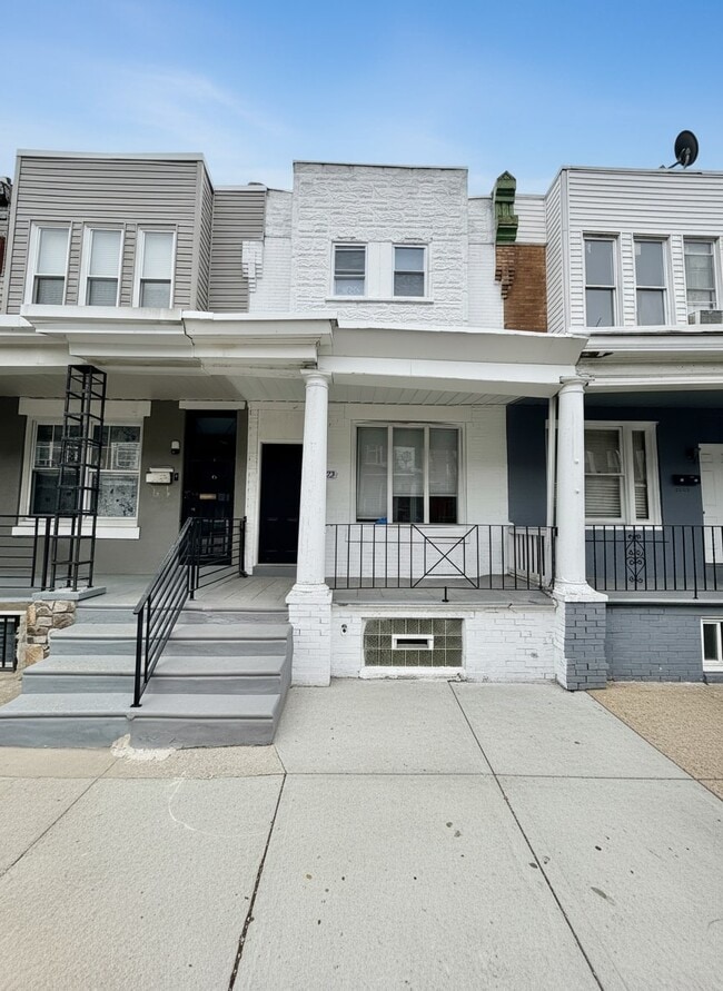 Photo - 2072 Pickwick St