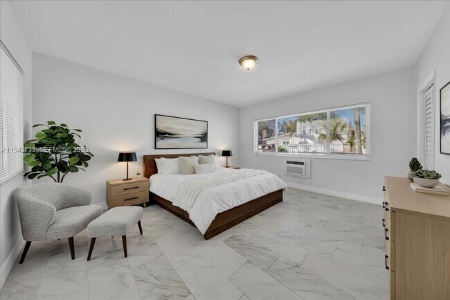 Photo - 1839 Funston St Unit 5