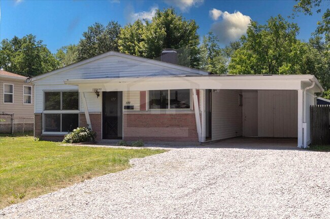 Photo - 177 Royal Rd