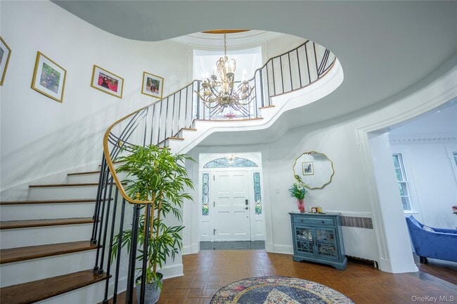 Photo - 10 Hidden Pond