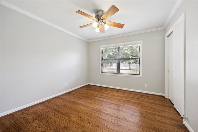 Photo - 4214 Glebe Rd