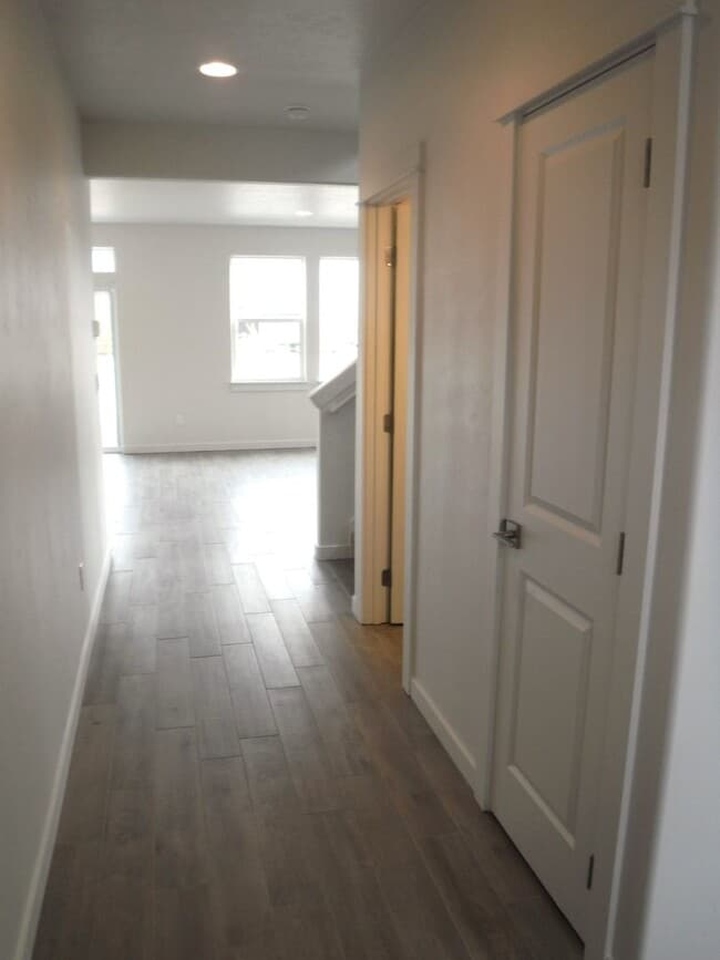 Photo - Beautiful newer 4 bed 3 bath home located HWY 55 in Horseshoe Bend.